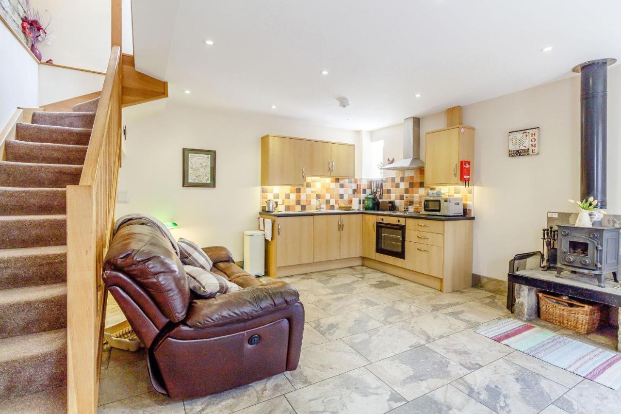 Jenny'S Cottage Diggle Екстер'єр фото