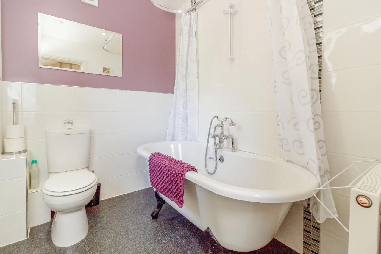 Jenny'S Cottage Diggle Екстер'єр фото